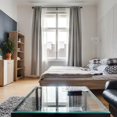 Sunny Vinohrady Апартаменты