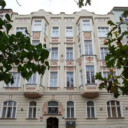 Sunny Vinohrady * Прага
