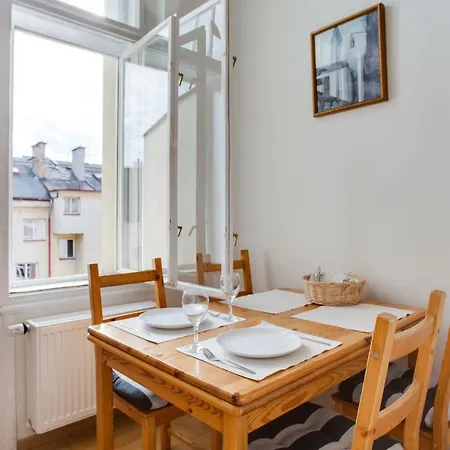 Sunny Vinohrady Apartment Prague